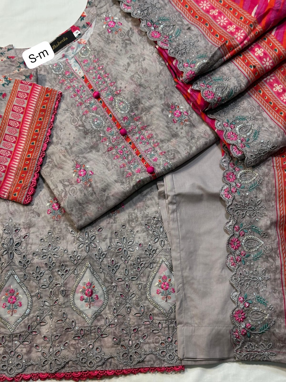 PREMIUM EMBROIDERED LAWN 3 PIECE STITCHED
