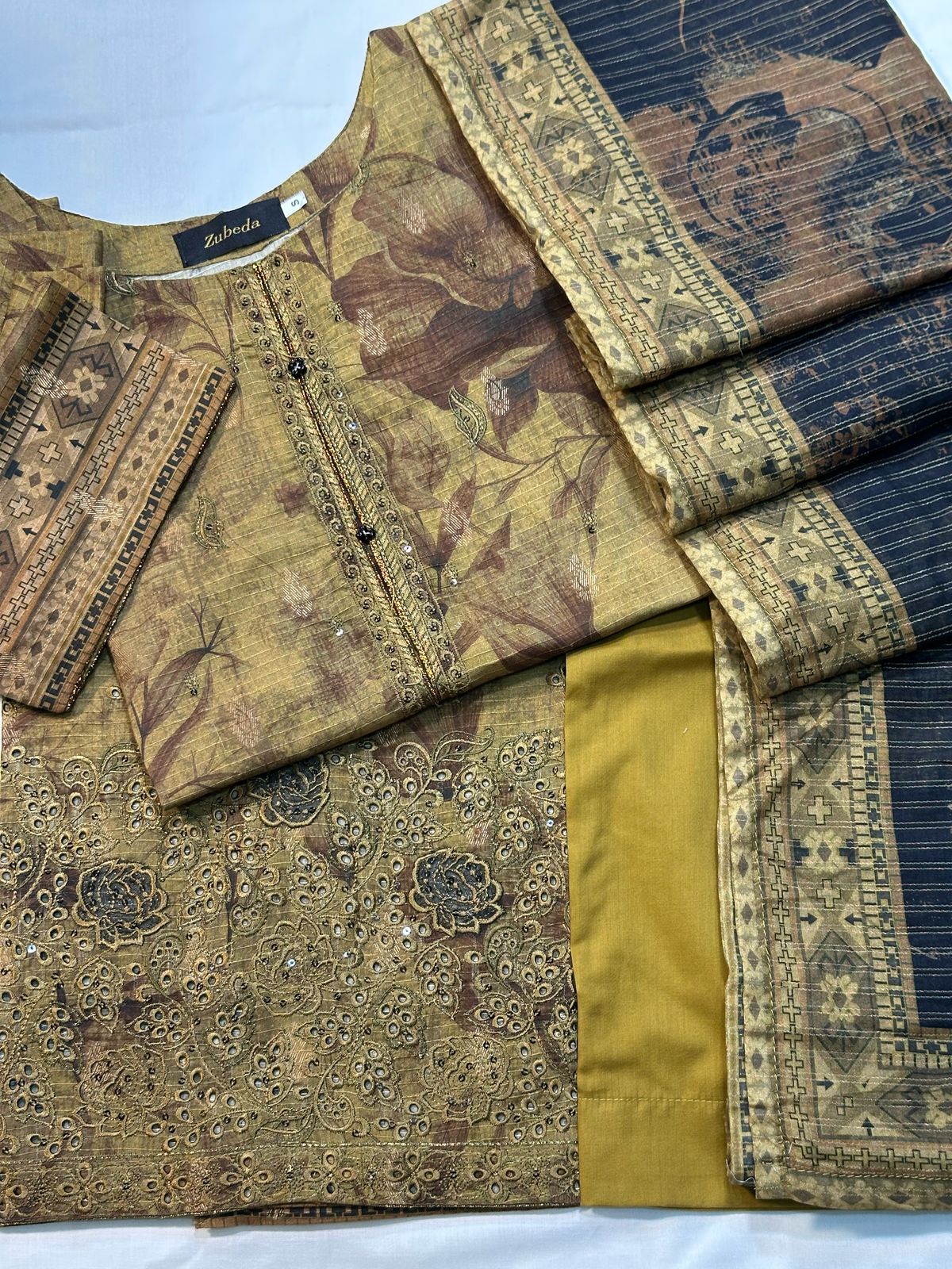 Premium Jacquard Digital Printed Embroidered Lawn Shirt 3 Piece Stitched
