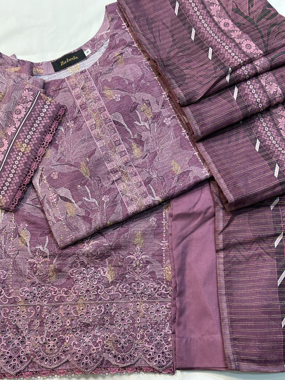Premium Jacquard Digital Printed Embroidered Lawn Shirt 3 Piece Stitched