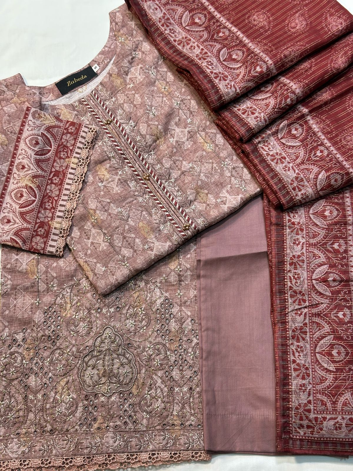 Premium Jacquard Digital Printed Embroidered Lawn Shirt 3 Piece Stitched