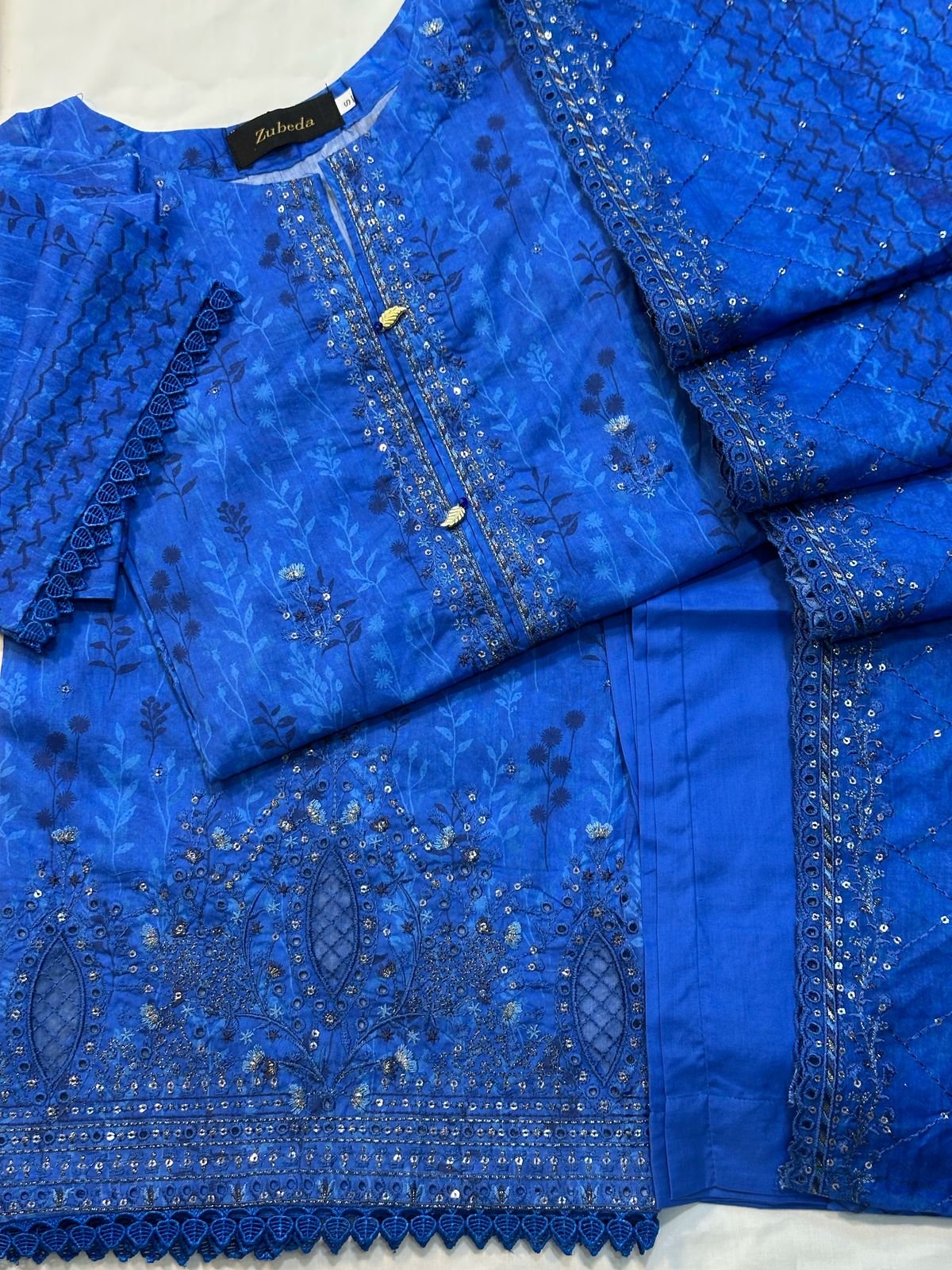 PREMIUM EMBROIDERED LAWN 3 PIECE STITCHED