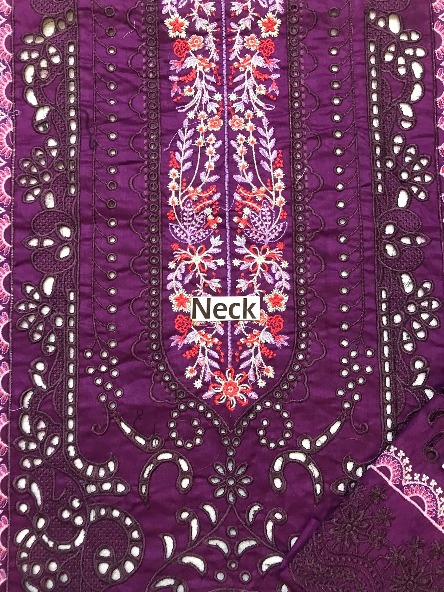 JHANNAK Presenting Binilyas Luxury Lawn Collection